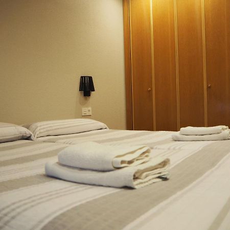 Alojamientos Acella Pamplona Bagian luar foto